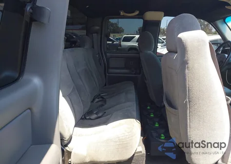 2003 Chevrolet Silverado 1500 Ls z USA, uszkodzony, nr VIN 2GCEC19T231241793